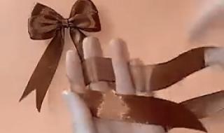 豆豆鞋的蝴蝶结怎么打 蝴蝶结的打法慢动作